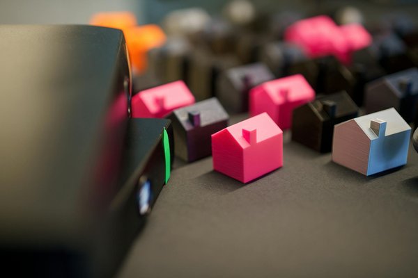 Pourquoi choisir le verre pour votre rambarde escalier ?