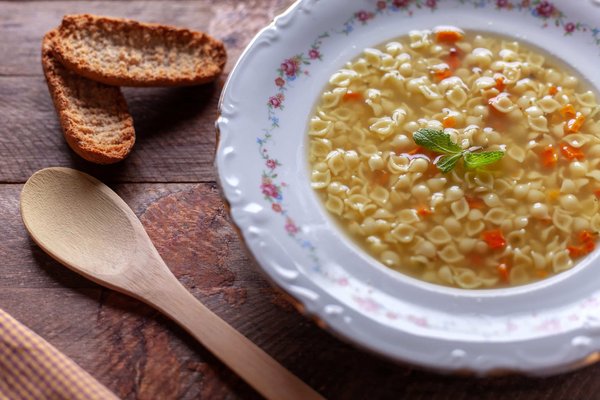 Comment aménager un petit espace vert sur un rebord de fenêtre extérieur ?